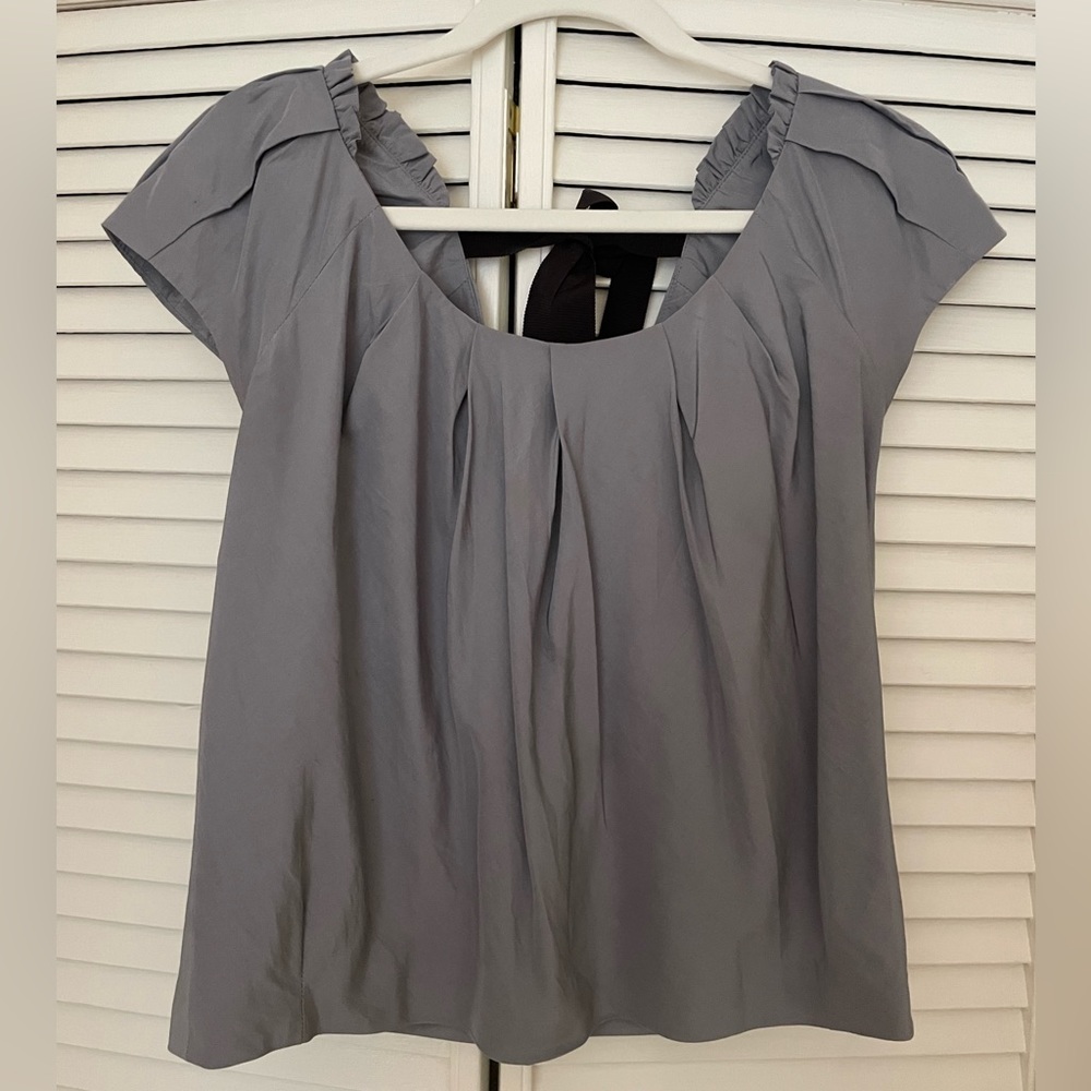 Women’s Grey Top with Black Bow by Leifsdottir - Size 6